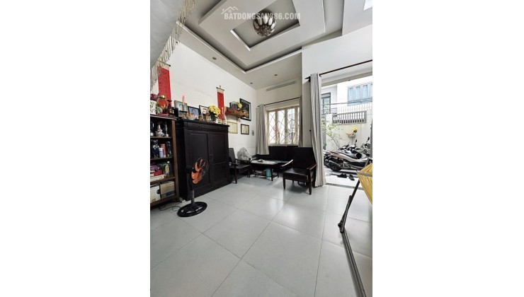 BÁN NHÀ PHÚ NHUẬN HXH 80M2 3 TẦNG NGANG GẦN 5M 4 PN HẺM THÔNG KD THÍCH QUẢNG ĐỨC  GẤP BÁN 8.8 TỶ.